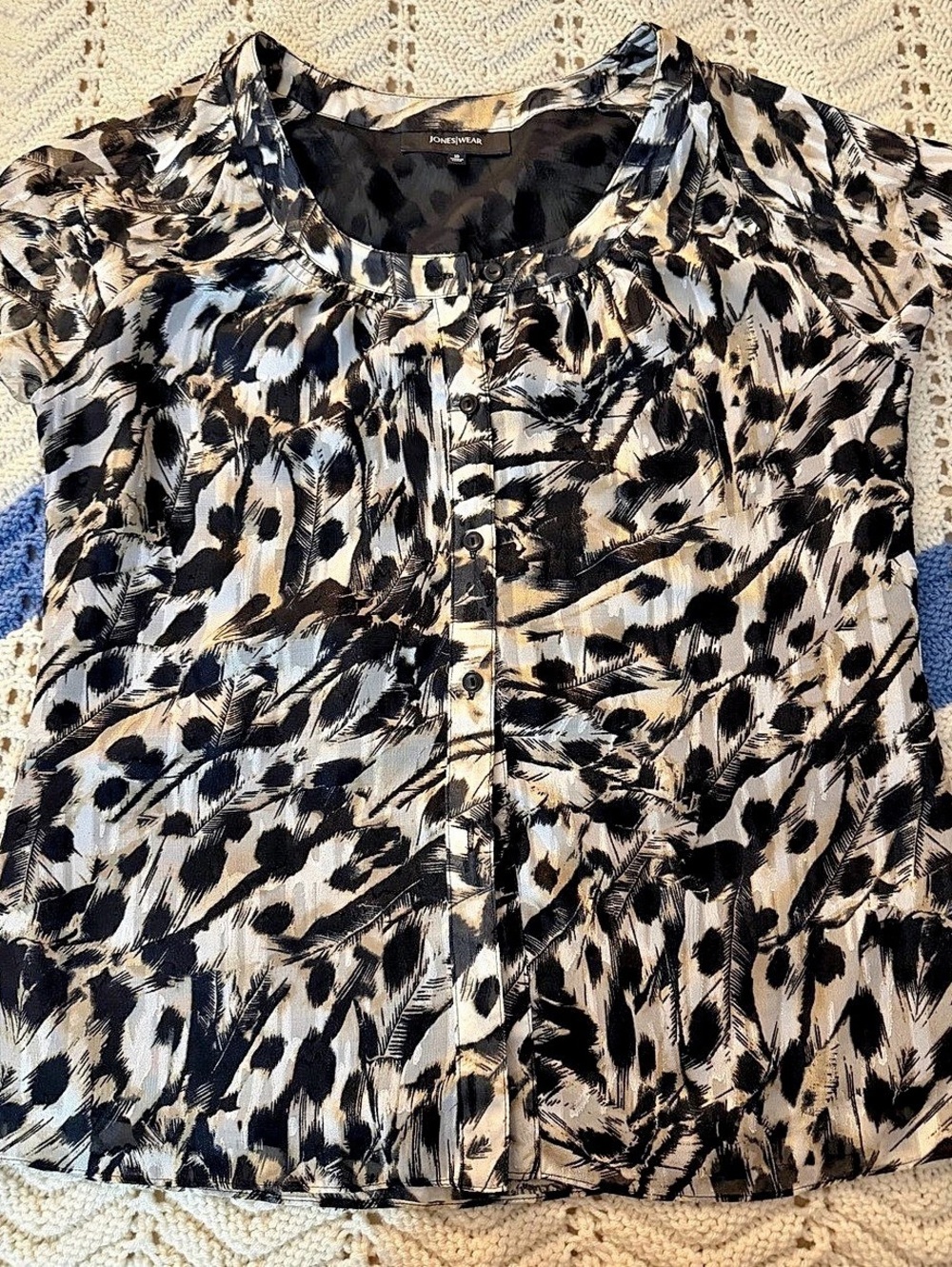 Jones New York Abstract Blouse in Black & White Size 10 Like New